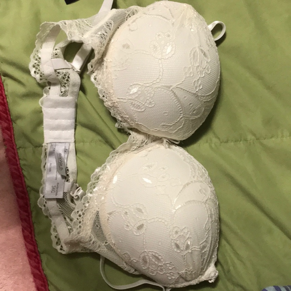 Sophie B 34 C white lace bra